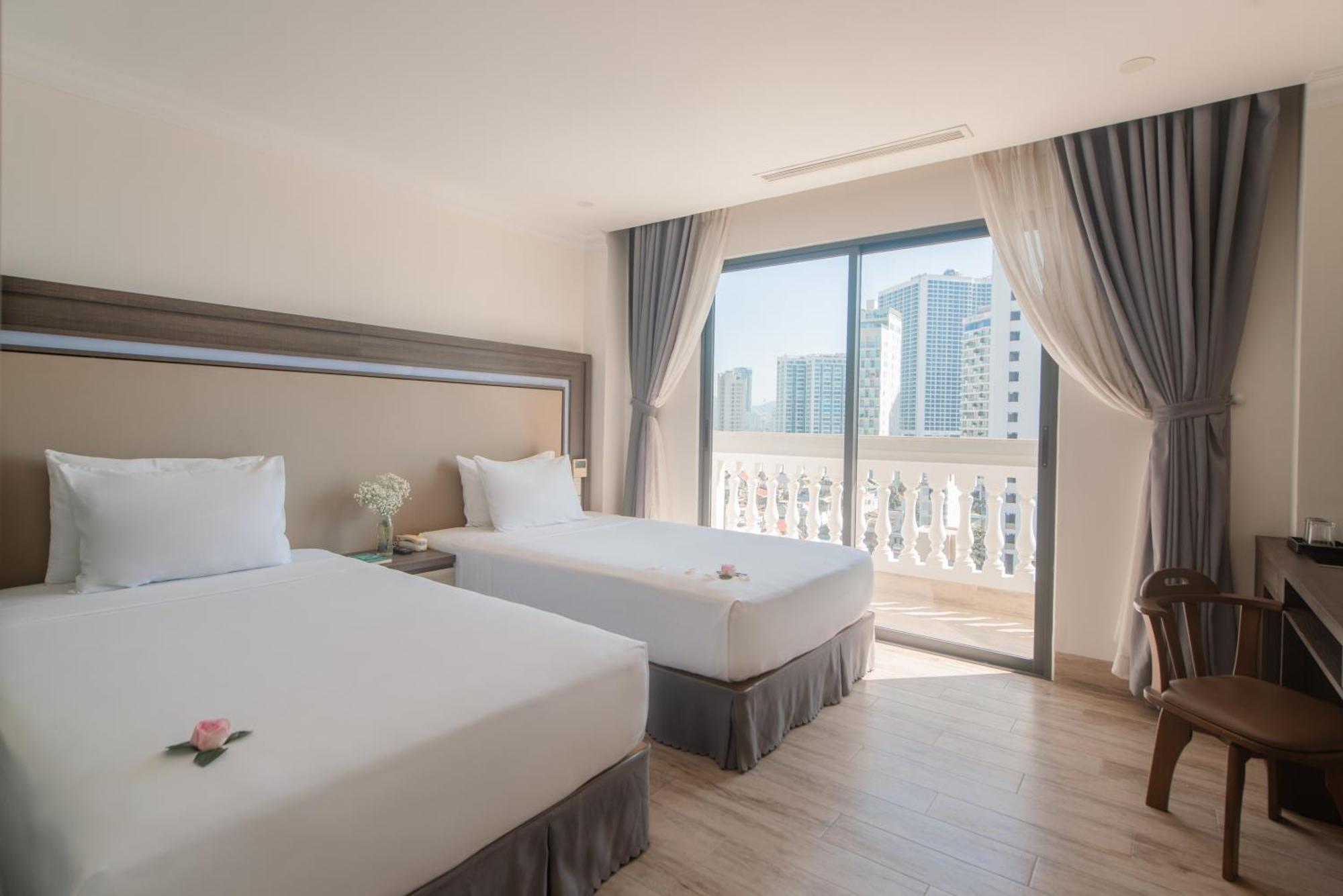 Seven Seas Hotel Nha Trang Exteriör bild